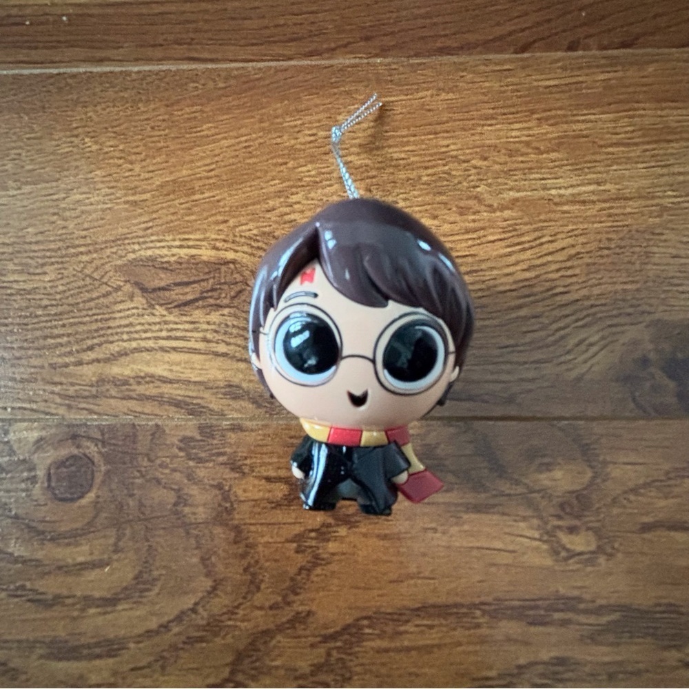 Hallmark Mystery Ornament: Harry Potter